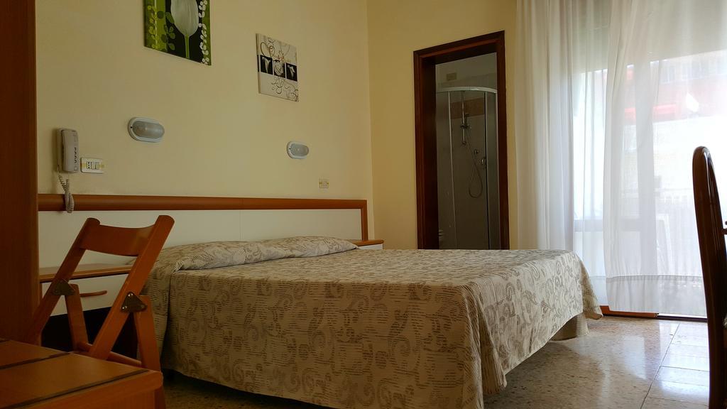 Hotel Marietta Caorle Exterior foto